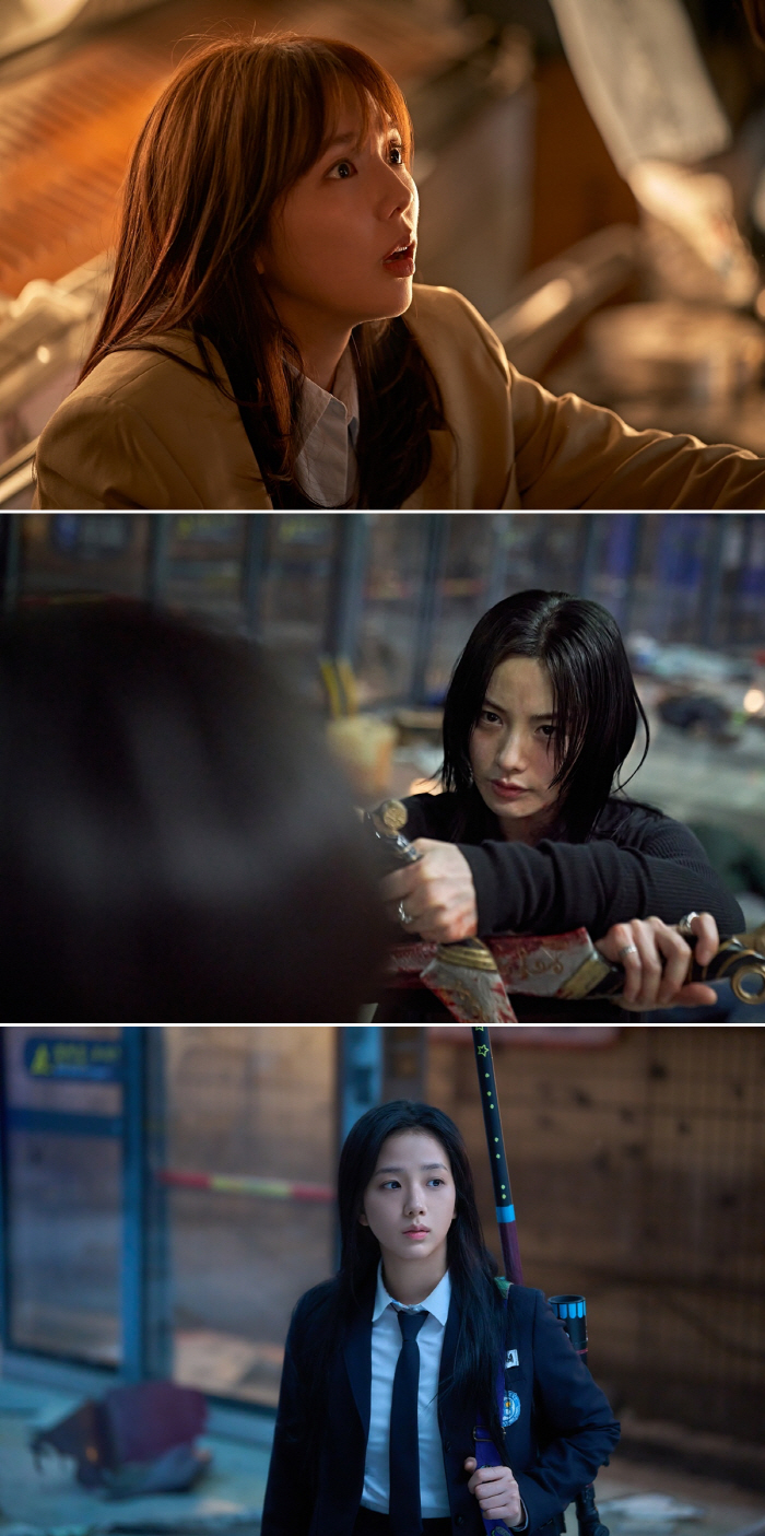 Yi Sun-shin, the reason for holding a gun, not a sword..Jisoo's presence in action as a full-reading poem