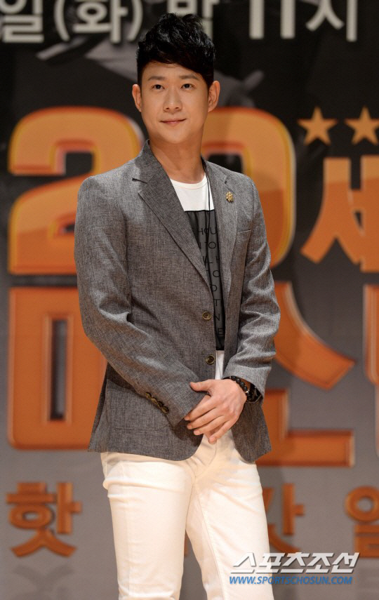 47-year-old Chun Myung-hoon ♥ 8 years his junior and aims to marry internationallyBulldozer Dash, please love me (groom class)