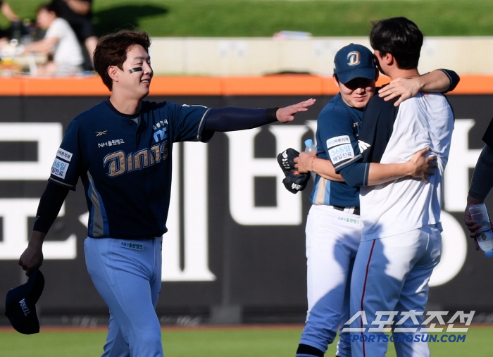 Because of Ryu Hyun-jin's phone power? Venkle destroyers are also a part. Why is this like this when I meet Hanwha? 