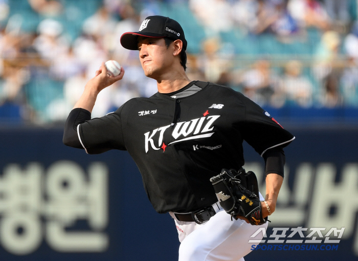 Direct hit on the shin → Unshakable even with a sudden shot...10.7 billion A.C.E is the best! 11th quality start. 