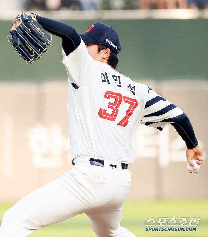 He finally opened his eyes to the first nomination in 22 years. He added 142 kilometers of changeup to the 159 kilometers of a fastball of 152 kilometers, and pitched 6.2 innings of his life without allowing a single goal. My own know-how 