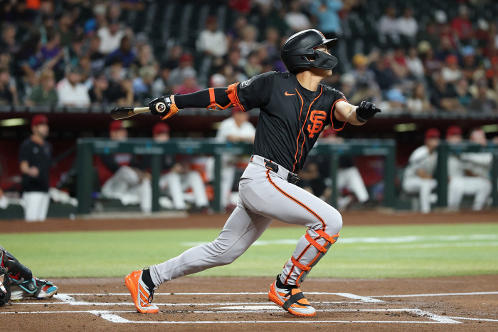 How long has it been, triple → double explosion! Lee Jung-hoo's hit came to an endA complete victory against Kelly