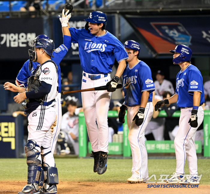 Ja-wook always teased me about hitting a home run in Jamsil. → Samsung's Lee Jae-hyun, Jamsil's first home run is a come-from-behind grand slam in the 9th inning!
