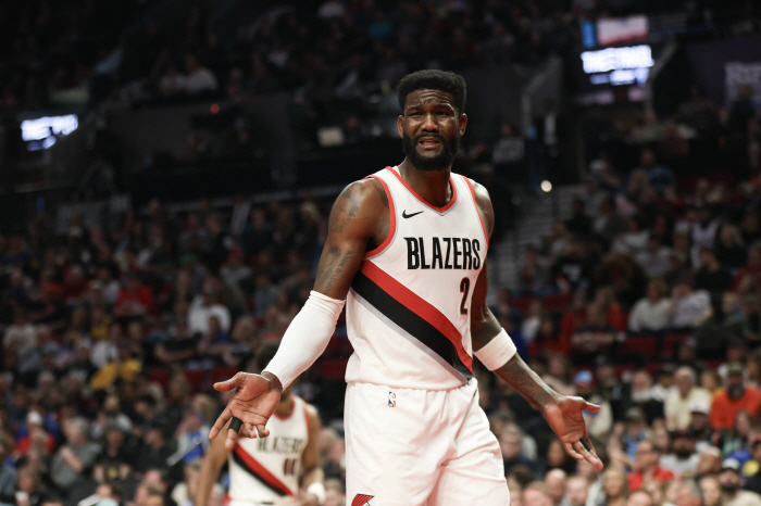 LA Lakers finally found Doncic partner. Talented gold is likely to join DeAndre Ayton LAL