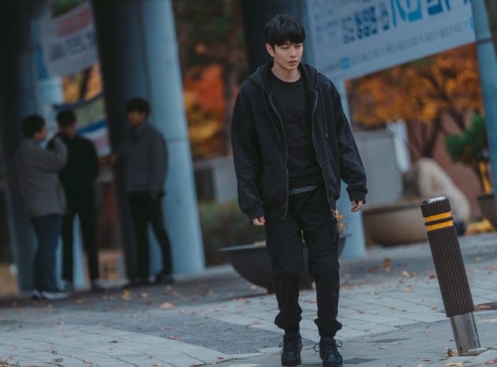 Lee Min-ki to change his face due to the time limit for terminal cancer...Facial expression, eyes, too