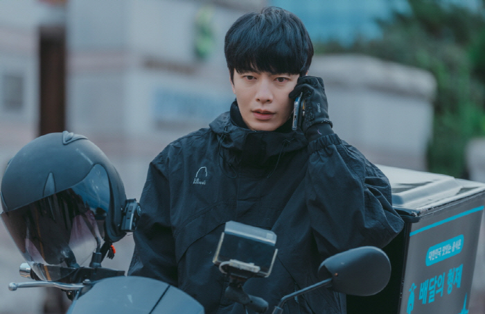 Lee Min-ki to change his face due to the time limit for terminal cancer...Facial expression, eyes, too