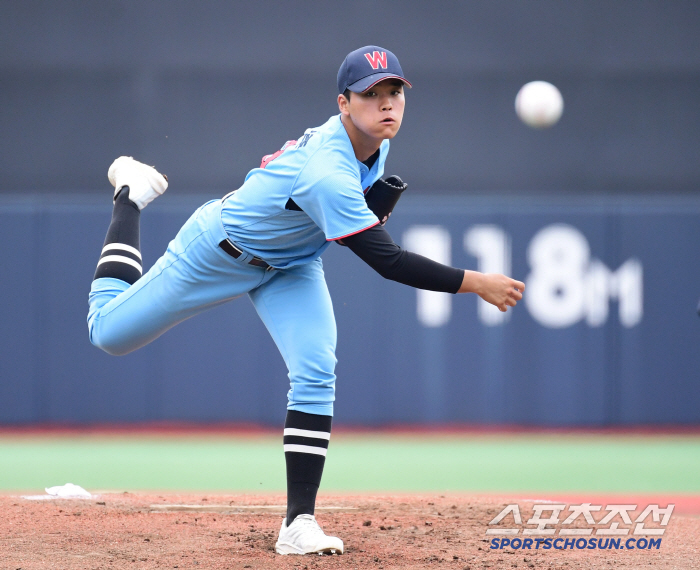 Lim Chang-yong, who is reminded of Bamjiktok Sideam Hwimungo Yang Hyun-joon, Cheongryonggi's starting victory pitch, and the spearhead of the round of 16 (Cheongryonggi site)