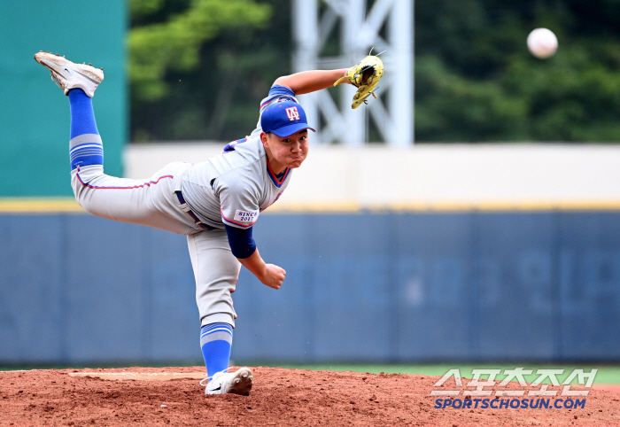  Gyeonggi Air High School Yang Woo-jin's powerful pitch