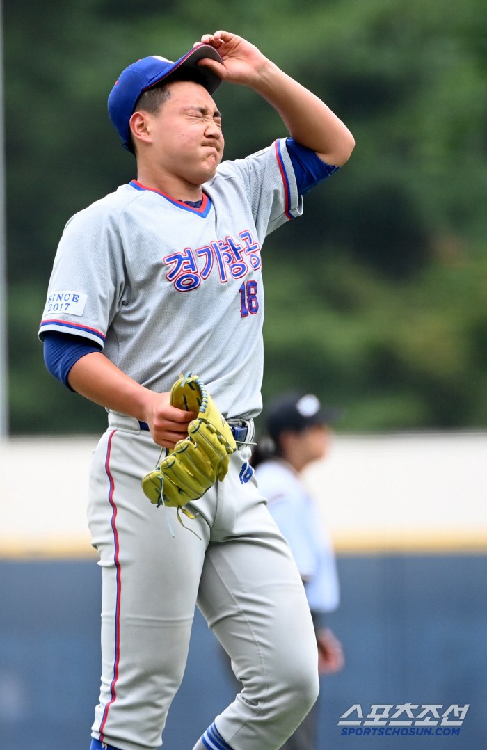  Gyeonggi Aviation High School Yang Woo-jin finished the inning