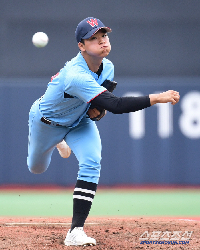  Hwimungo Yang Hyun-jun's powerful pitch
