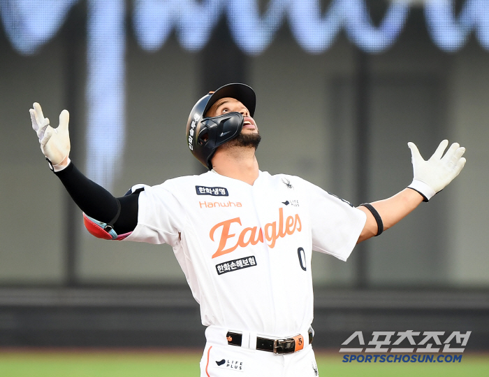  Liberato hit a double