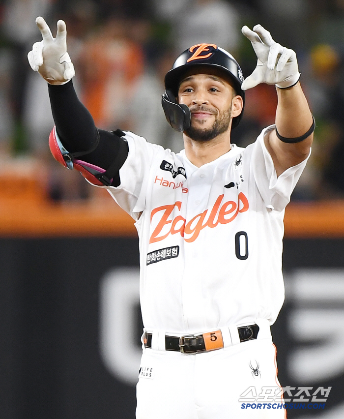  Liberato hits four times