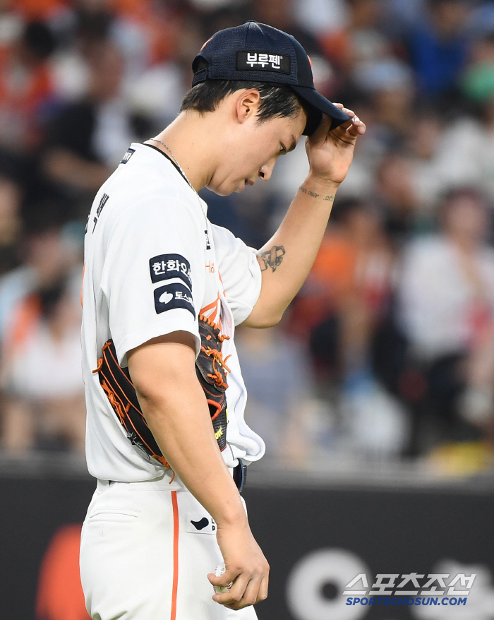  Um Sang-baek, a disappointing pitch