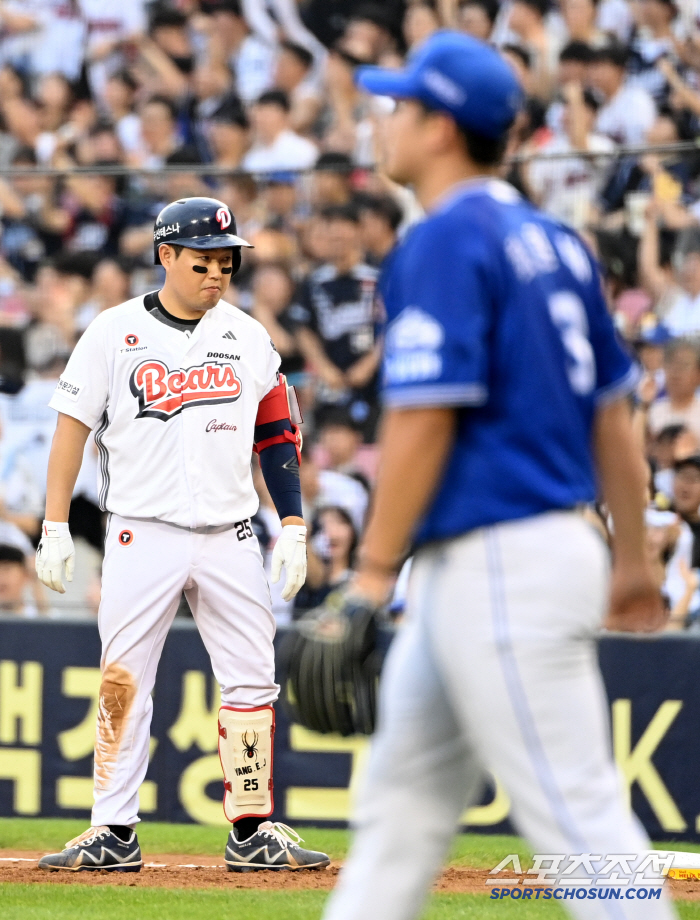  Yang Eui-ji hits a timely RBI and stands tall