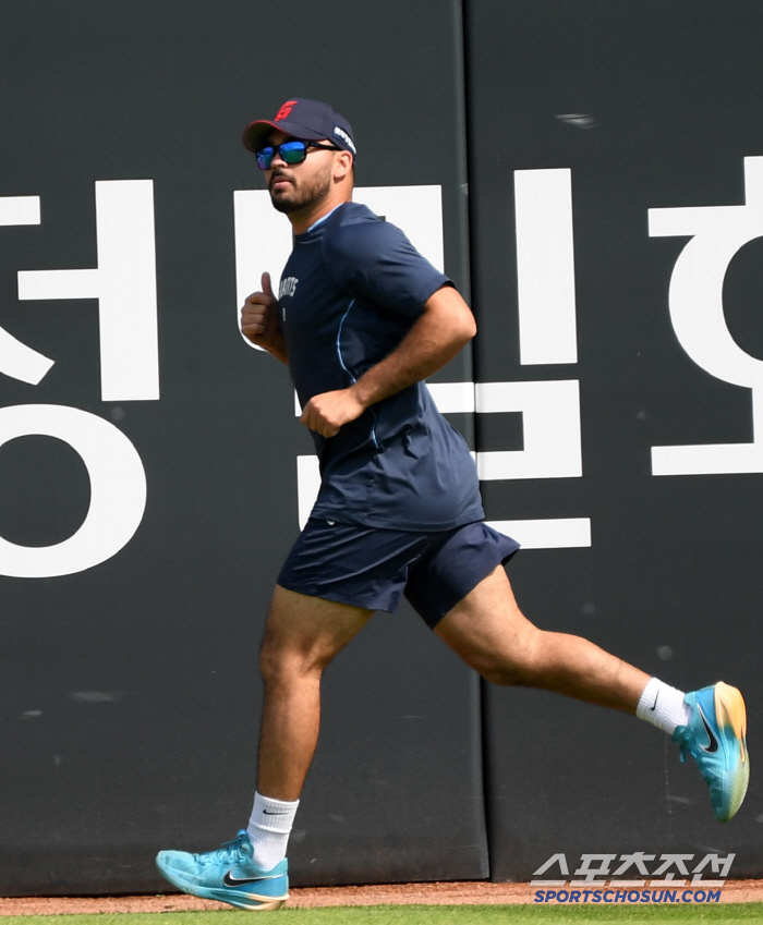 The secret to 158km fastball is running? Lotte Gamboa  who threw 99 pitches and ran in the heat warning