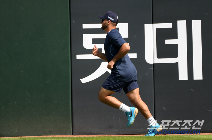 The secret to 158km fastball is running? Lotte Gamboa  who threw 99 pitches and ran in the heat warning