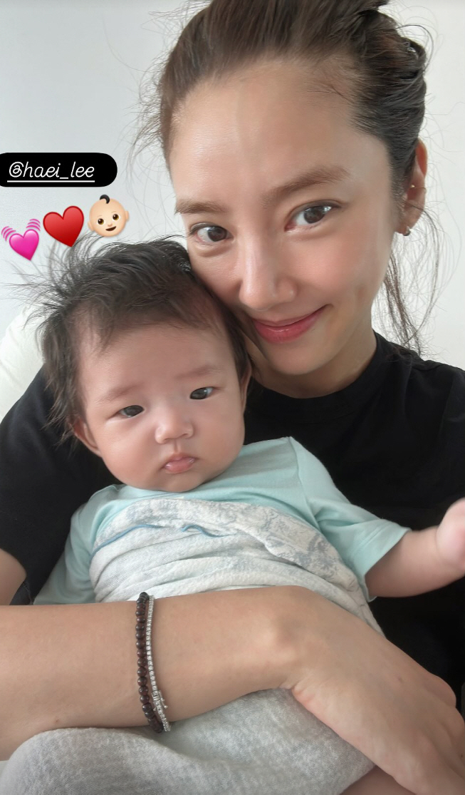 Son Dambi, I can't stand bragging about my daughter! Bungeoppang ♥ 1 selfie a day with HAI