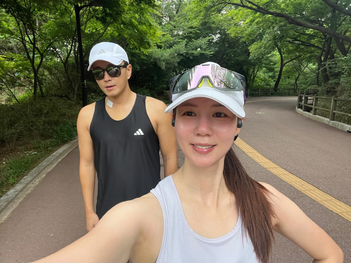 Thyroid cancer surgery Jin Tae-hyun, wife ♥ Park Si-eun and rehabilitation exercise start...still clear surgical marks