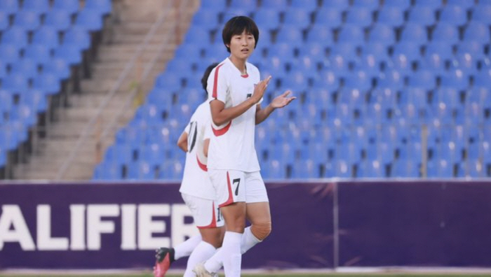 What's the strongest North Korean soccer in Asia? Two games in a row, it's 100 crazy!South Korea's Super Emergency Is Absolutely Outnumbered by North Korea, Winning 1 Out of 21