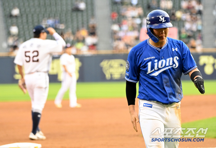 Why is No. 1 in batting average a squeeze? → How should I watch the bunting motion with the runner's lopsided view