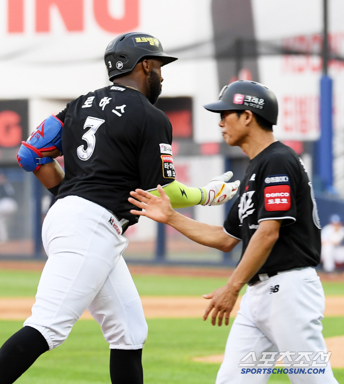 WOODZ the black bear is over! MVP Resurrection → A man who gets stronger in July...LOHAS's total number of 175 hit. 