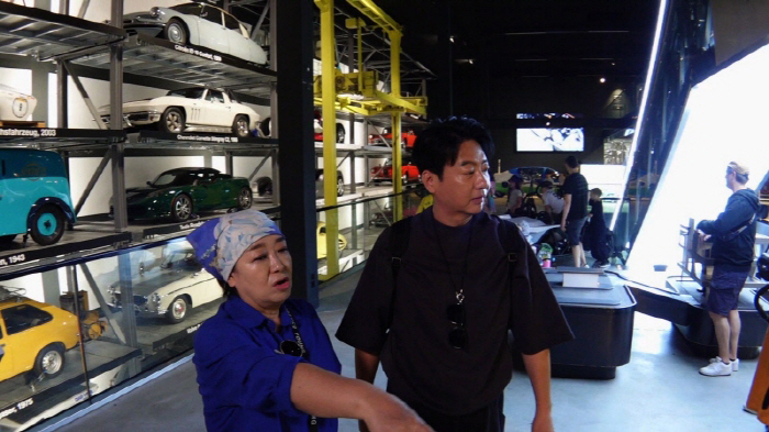 A couple of scammers who approached Hye-eun..'I was misled because you said I saw a gold bull'