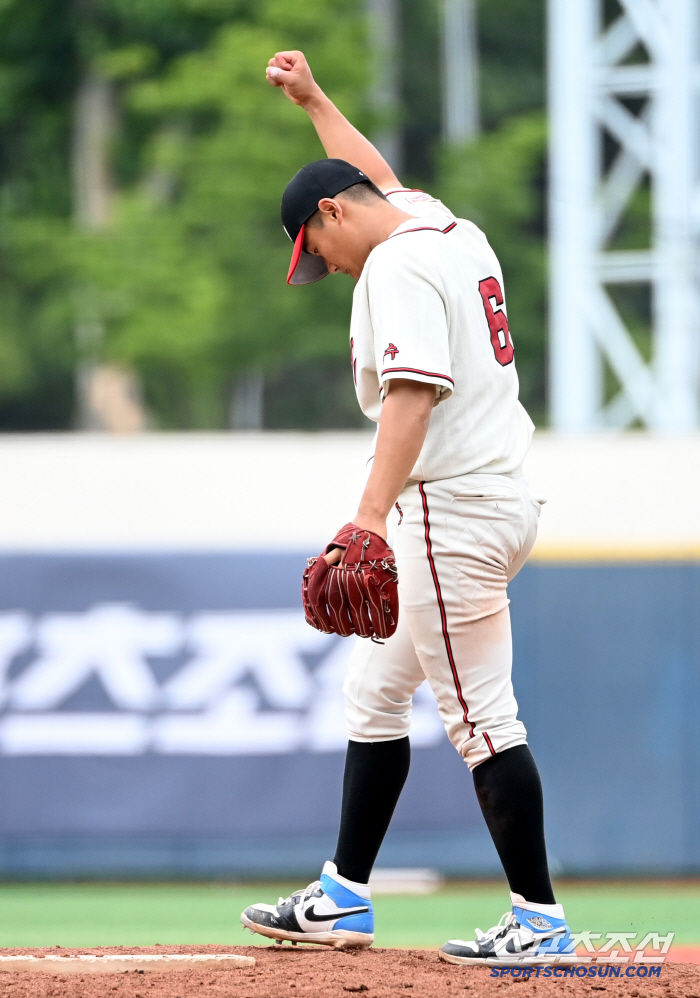 Deoksu Eom Joon-sang from shortstop to pitcher, and 91 pitches (Cheongryongi site) led to the round of 16 with no runs of 5K in 7.1 innings