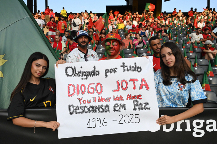 Does this make sense?You just got married Liverpool ★ Jota's death, Ronaldo and Klopp, the whole world is in shock and sorrow