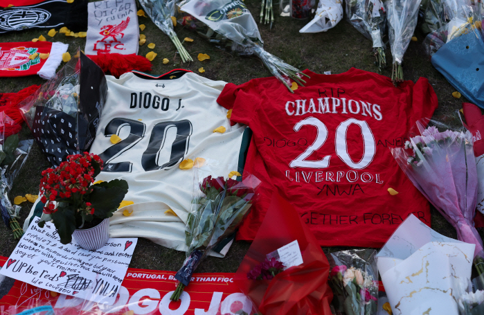 Does this make sense?You just got married Liverpool ★ Jota's death, Ronaldo and Klopp, the whole world is in shock and sorrow