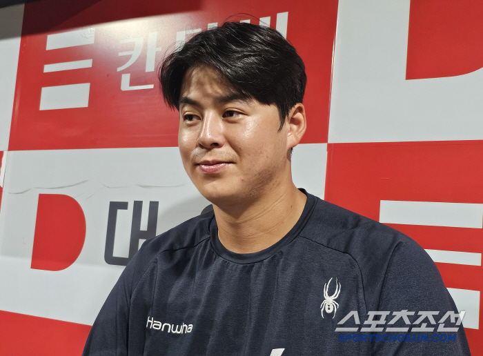 I was going to bunt, but it's not like Noh Si-hwan, the native home run king...I've done everything. The heart in my sigh. 