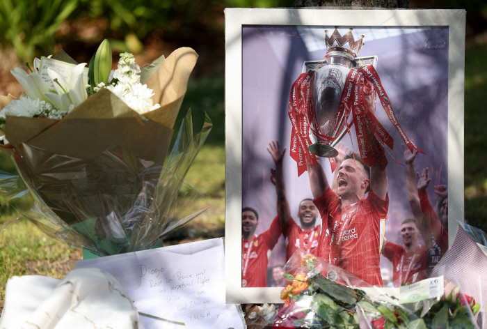 I'm heartbroken. Klopp mourns the death of Jota...I couldn't get on the plane because I had lung surgery