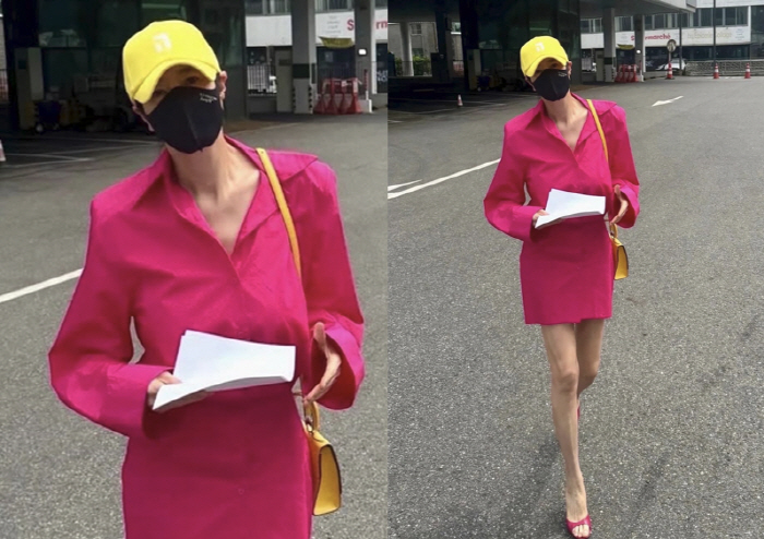 Kim Hye-soo in her 50s with hot pink pull and matching fashion  slim facial expressions