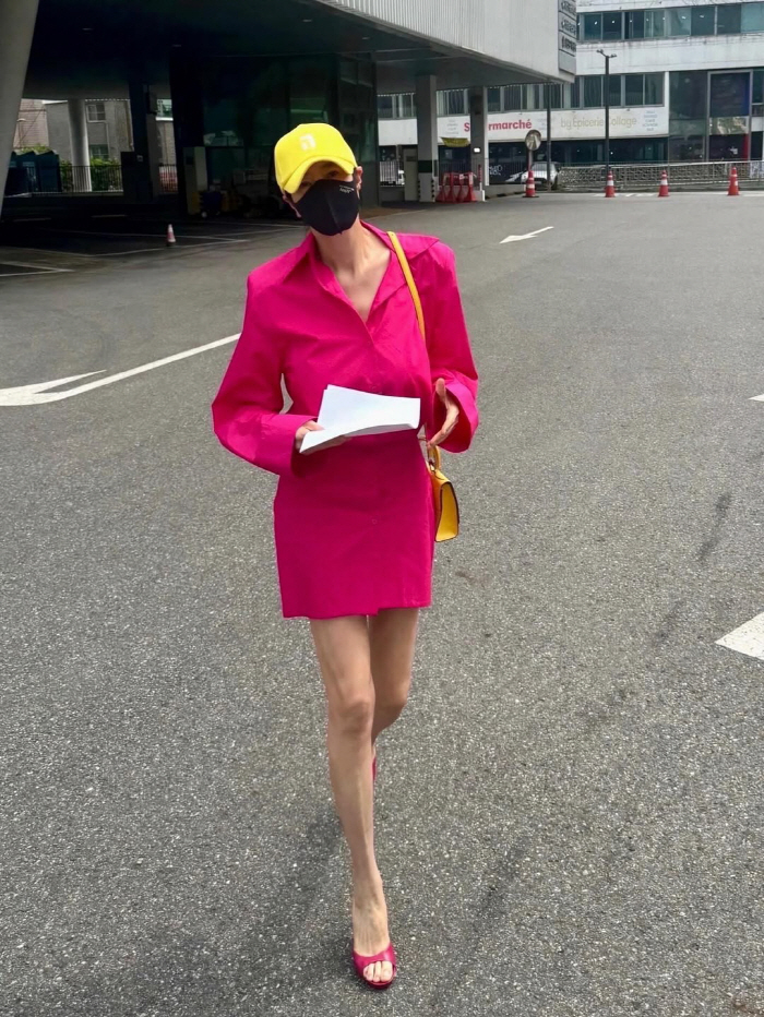 Kim Hye-soo in her 50s with hot pink pull and matching fashion  slim facial expressions