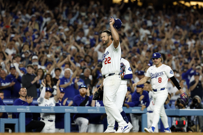 LAD who ate 3000K, does he eat 3000hats? No more after KershawBut after Cabrera, we've got a lot of freeman alt-bemachas