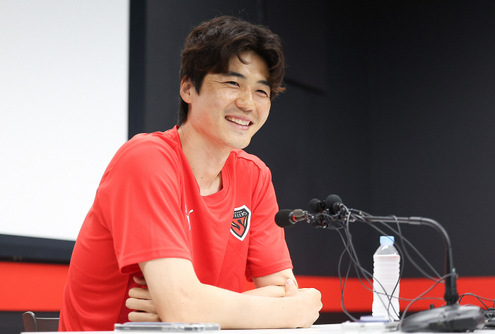 No. 40 uniform ran out → As soon as he transferred, Ki Sung-yueng, who joined YeolKI Pohang, became the last player this year