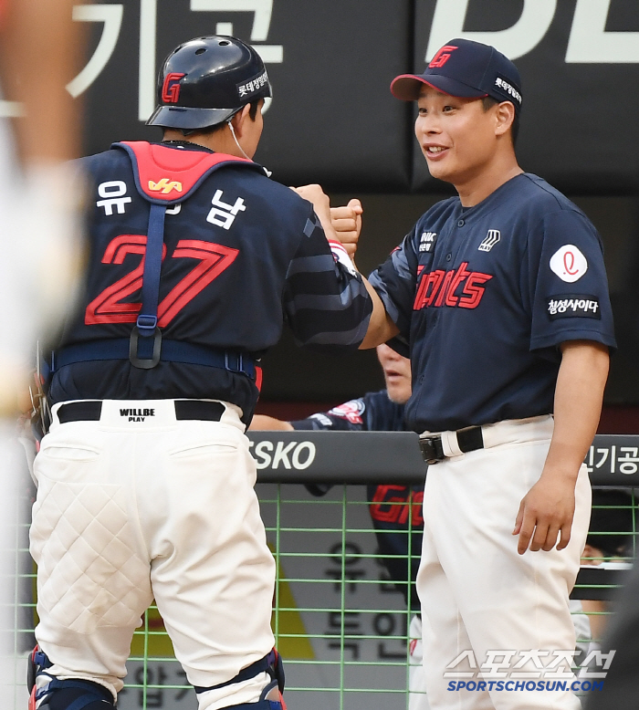  Coach Baek Yonghwan, Yoo Gangnam, good