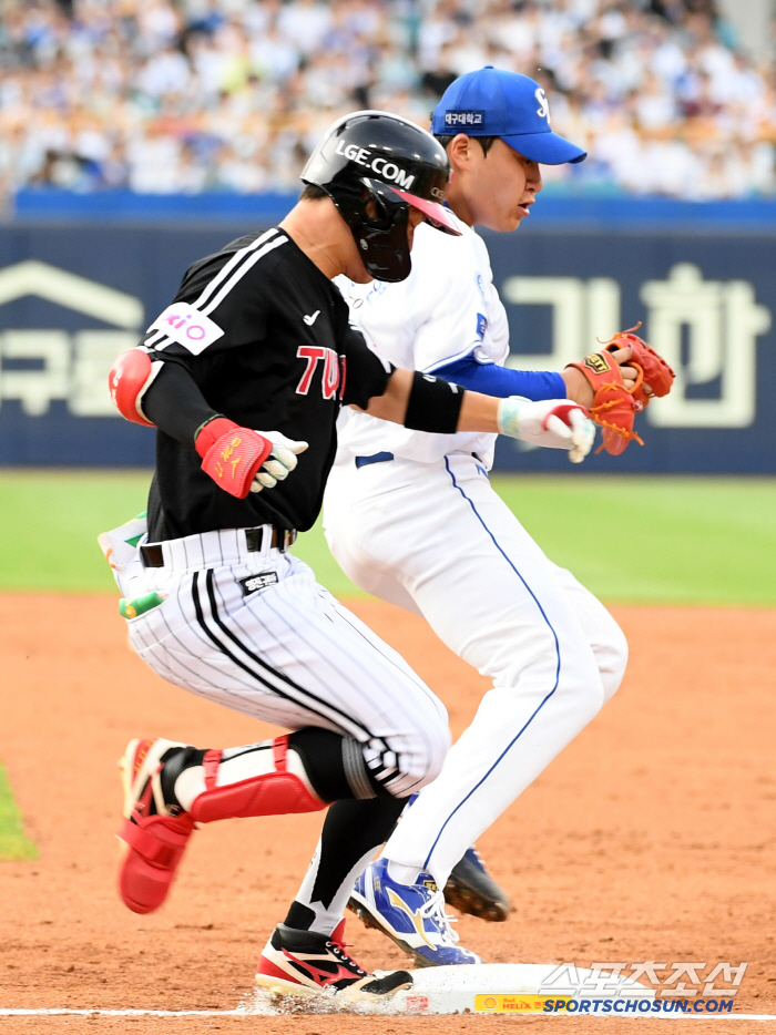  Lee Seung Hyun, Park Hae Min, a close game