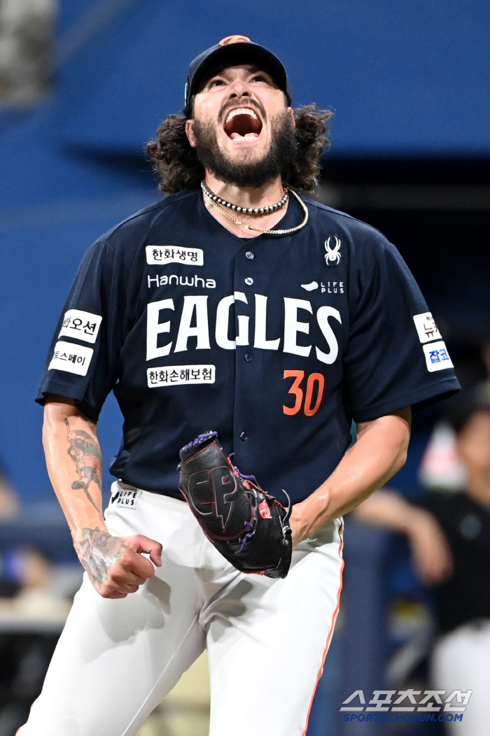 Today's star is Noh Sihwan! The home run king who burst into laughter, the final shot in the top of the ninth inning → 100% of Ponce's winning rate is maintained...Hanwha takes the lead after Kiwoom. 