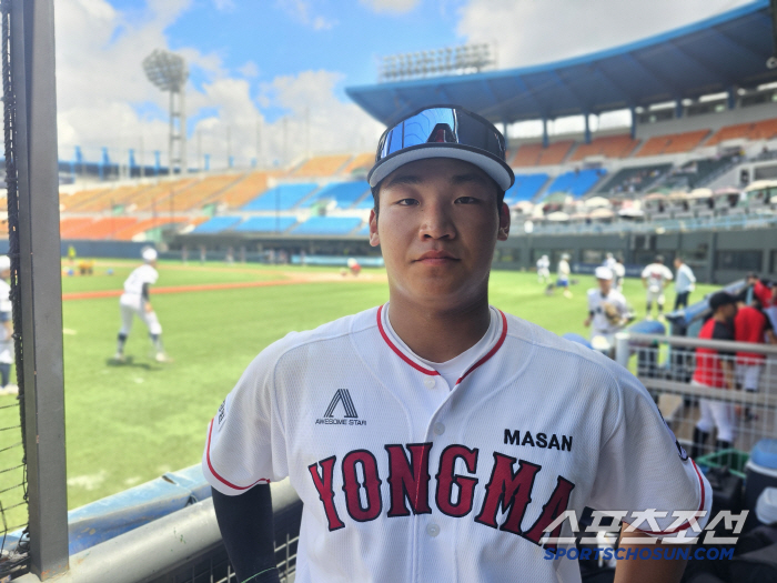 Accurate outfielder here...The runner-up Han Poop starts like KT Ahn Hyun Min
