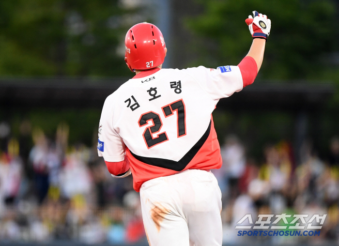 For the first time, KIA, Lotte smashed 13-0 with the first Kim Ho-ryeong explosion…Secured 3rd place, I can see the sole 2nd place 