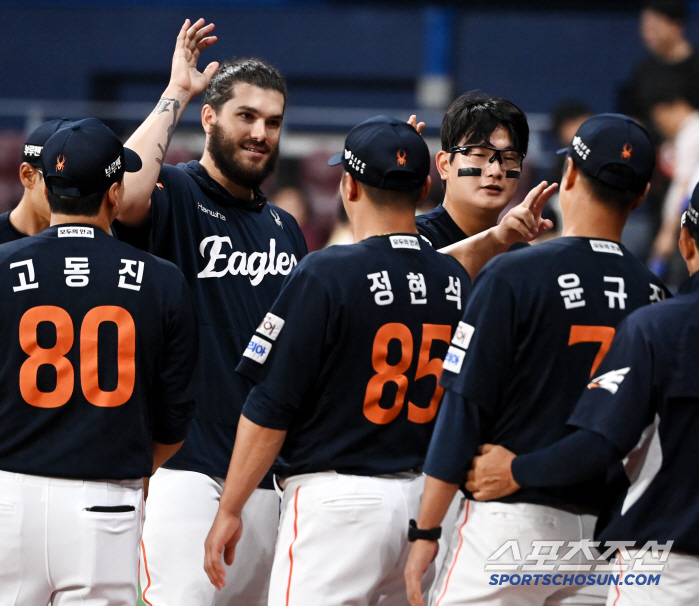 Kia's best pitcher has disappeared...That's all the director can do