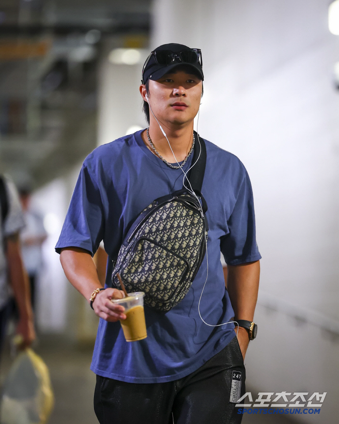Kim Ha-sung's status, which is only praise for the players that the fans will love, was too much...You're on the verge of injury before you come back