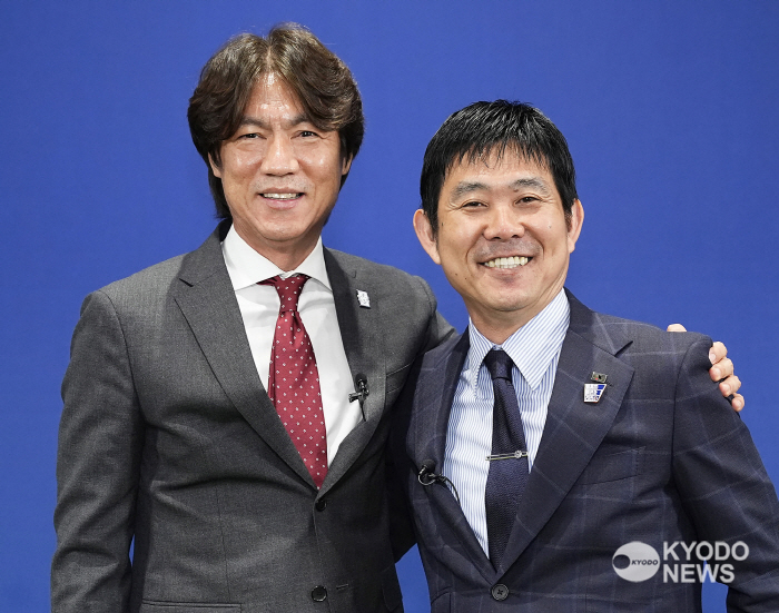 Korea-Japan national team coach meets with Hong Myung-bo Moriyasu for special talks to commemorate the 60th anniversary of diplomatic ties