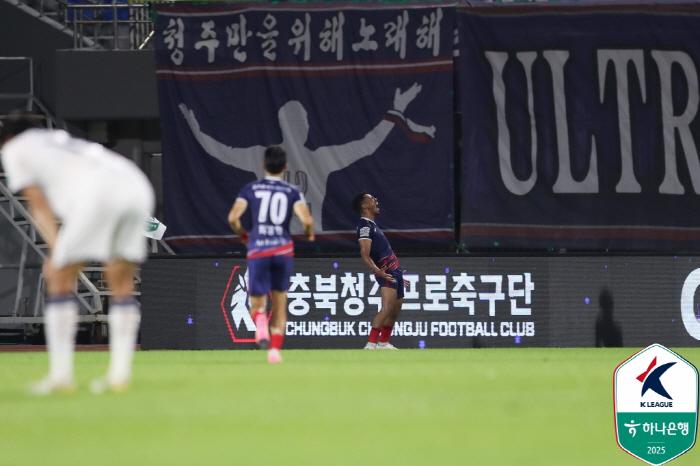 Pedro Kim Young-hwan scored consecutive goals, Chungcheongbuk-do Cheongju, won 21 come-from-behind wins over E-Land for the first time in 10 games