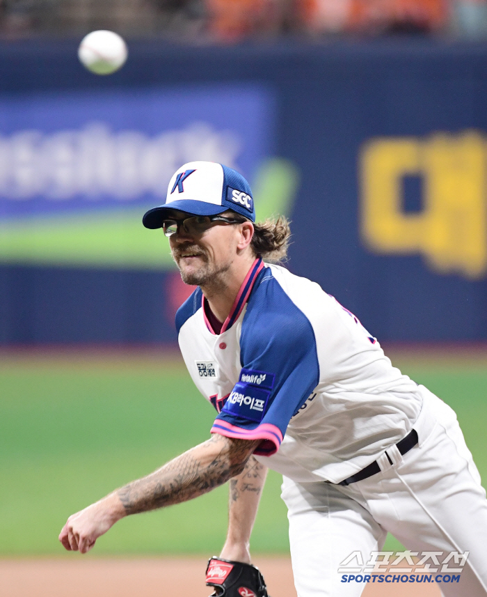  Kiwoom Wells starts against Hanwha
