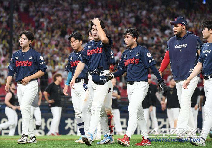  Lotte loses 0-13