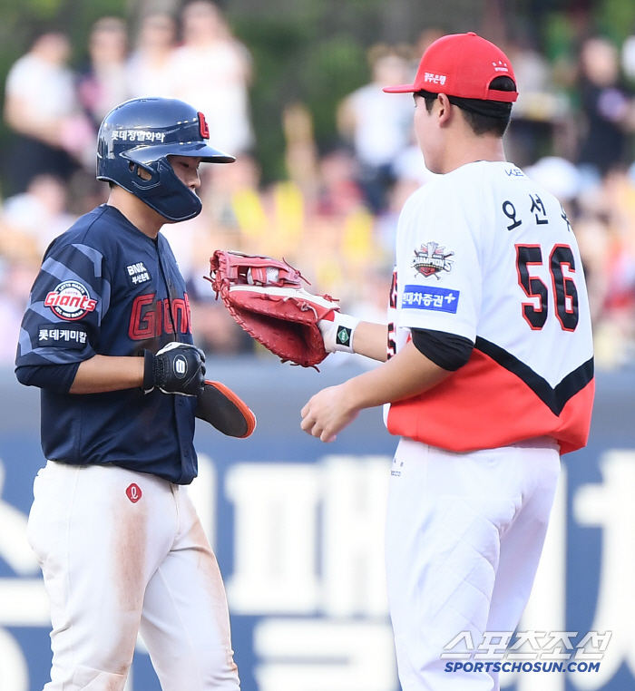  Park Chan-hyung is out because he can't go home