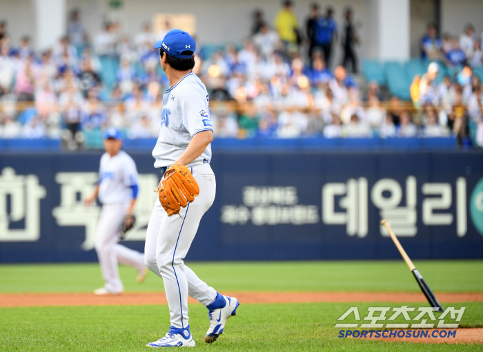  Yang Changseop was surprised by Park Dongwon's bat