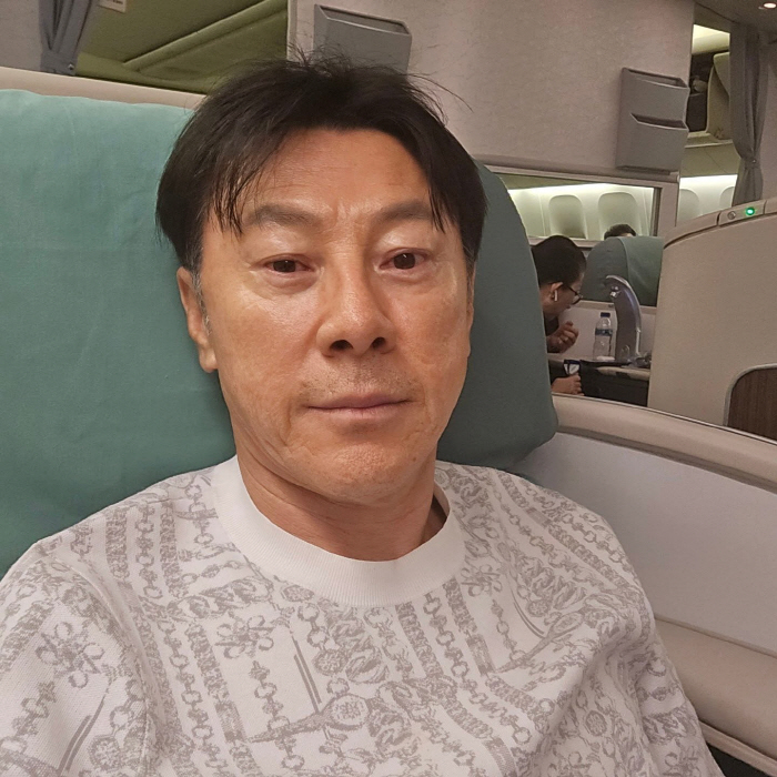 Shin Tae-yong hit the back of his head right away, and that's too much! Cluibert, the president of the Inni national team's iron rice bowl, even announced that he will wait patiently