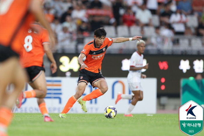 Bucheon has won four consecutive games in 786 days and Ham Sun-woo's own goal to leap to third place with 10 wins over Mars (field review)